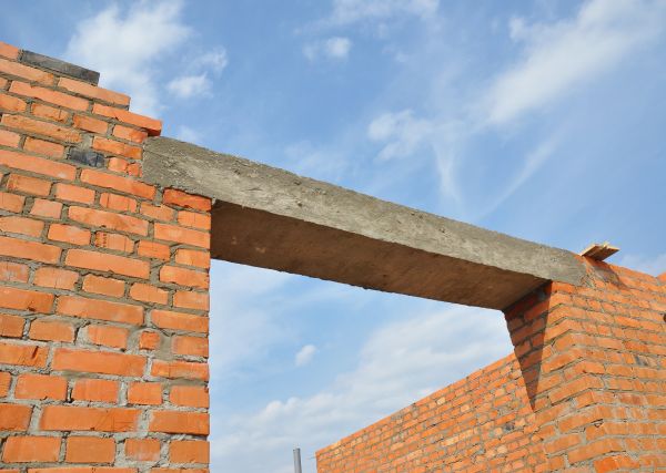 Lintel Installation in Largo